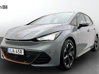 Begagnad Cupra Born e-Boost 169 kW (231 HK) 2023 Ljusgrå Halvkombi