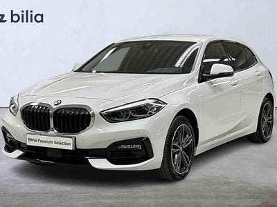 Begagnad BMW 118 2022 Vit Halvkombi