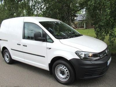 Vit Begagnad 2017 VW Caddy Minibuss | 148 750 kr (Lite dyr)