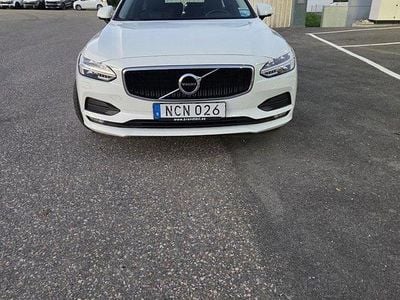 Begagnad Volvo V90 Momentum 150 HK (110 kW) 2018 Vit Kombi