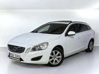 Vit Begagnad 2013 Volvo V60 Momentum Kombi | 89 900 kr