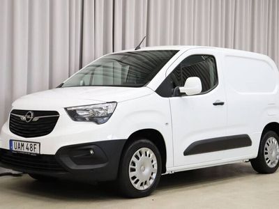 begagnad Opel Combo Cargo 1.5 101HK Drag Momsbil 1Ägare 4600Mil