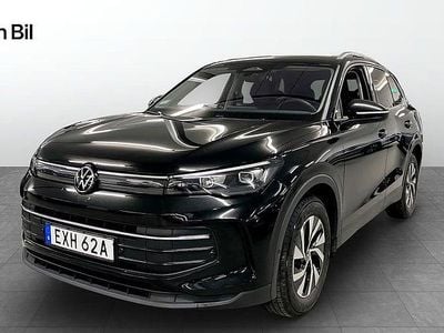 Svart Begagnad 2025 VW Tiguan SUV | 389 900 kr (Lite dyr)