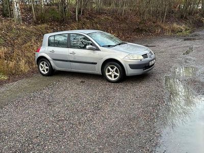 Begagnad 2004 Renault Mégane II Halvkombi | 7 000 kr (Marknadspris)