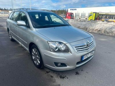 begagnad Toyota Avensis Kombi 2.0 D-4 VVT-i Euro 4