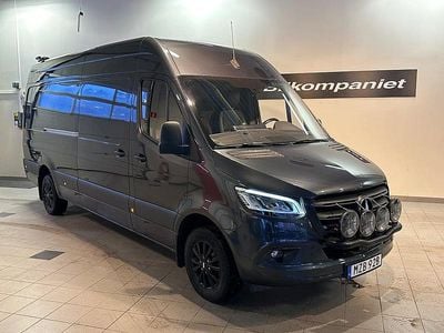 Grå Begagnad 2023 Mercedes Sprinter Van | 579 000 kr