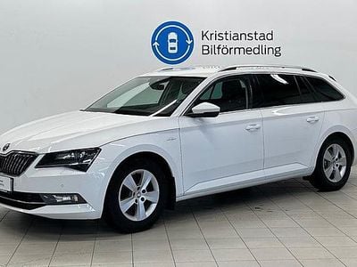 Vit Begagnad 2019 Skoda Superb Business Line Kombi | 219 900 kr (Bra pris)