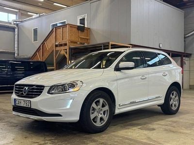 Vit Begagnad 2013 Volvo XC60 Summum SUV | 124 900 kr (Marknadspris)