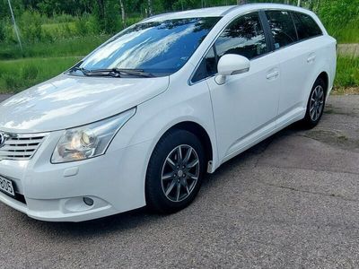 begagnad Toyota Avensis Kombi 1.8 Valvematic Multidrive S Euro 5