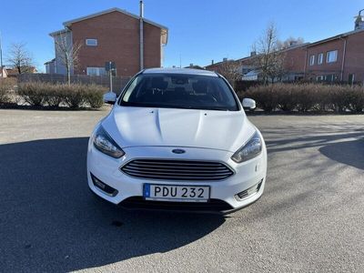 begagnad Ford Focus Kombi 1.0 EcoBoost Euro 6