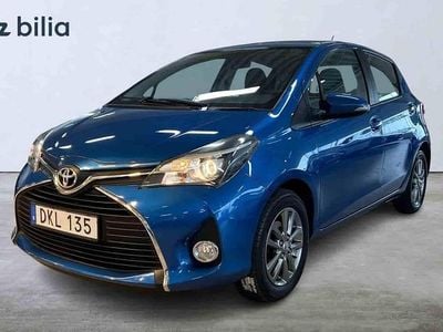 Begagnad Toyota Yaris 2015 Blå Halvkombi