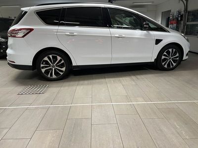 Begagnad Ford S-MAX Business Edition 180 HK (132 kW) 2016 Vit Minibuss