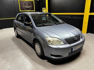 Blå Begagnad 2004 Toyota Corolla Halvkombi | 26 990 kr (Marknadspris)