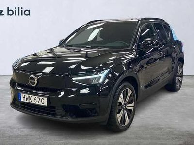 Svart Begagnad 2022 Volvo XC40 Core SUV | 349 900 kr