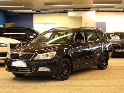 Svart Begagnad 2012 Skoda Octavia Elegance Kombi | 79 900 kr (Bra pris)