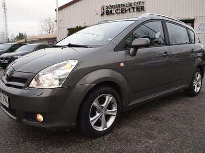 Begagnad Toyota Corolla Verso 129 HK (94 kW) 2005 Grå Minibuss