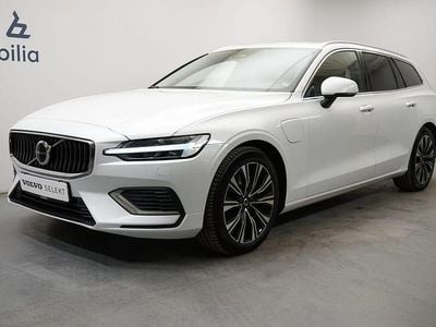 Vit Begagnad 2023 Volvo V60 Core Kombi | 379 900 kr (Bra pris)