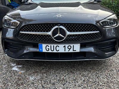 Grafitgrå metallic Begagnad 2024 Mercedes C300 Kombi | 435 000 kr
