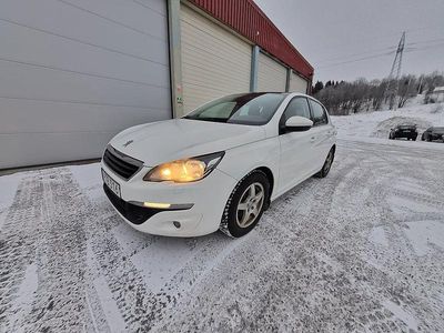 Whitepear Begagnad 2014 Peugeot 308 Active Halvkombi | 59 900 kr (Marknadspris)
