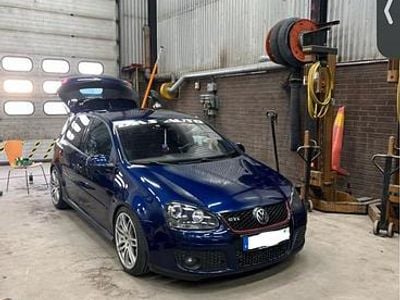 VW Golf V