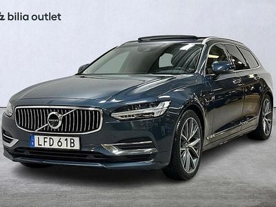 Mörkblå Begagnad 2020 Volvo V90 Inscription Kombi | 334 900 kr (Marknadspris)