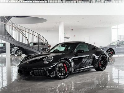 Porsche 911 Carrera 4 GTS