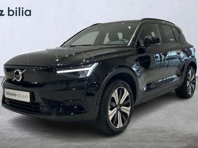 Svart Begagnad 2022 Volvo XC40 Core SUV | 339 900 kr