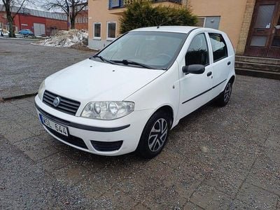 Vit Begagnad 2005 Fiat Punto Active | 18 000 kr