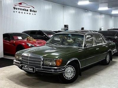 Mörkgrön Begagnad 1975 Mercedes 280 SE Sedan | 149 900 kr