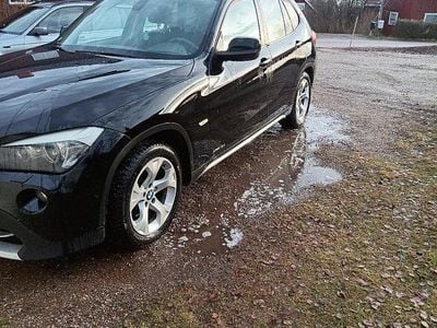 Svart Begagnad 2012 BMW X1 SUV | 50 000 kr