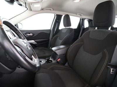 Grå Begagnad 2017 Jeep Cherokee Longitude SUV | 203 000 kr (Marknadspris)