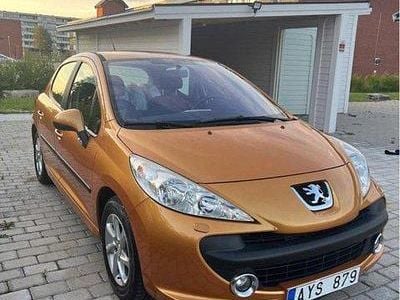 Begagnad Peugeot 207 Sport 109 HK (80 kW) 2007 Röd Halvkombi
