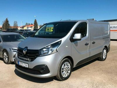 begagnad Renault Trafic 1.6dCi Drag/D-värm/Navi/2x Skjutdörrar/145hk