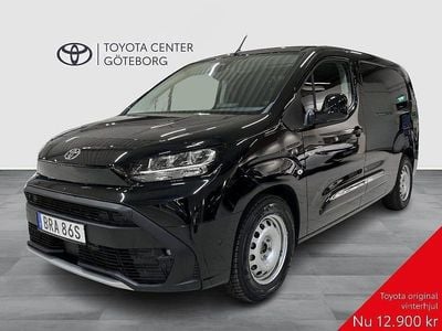 Svart Begagnad 2024 Toyota Proace City City Minibuss | 499 900 kr