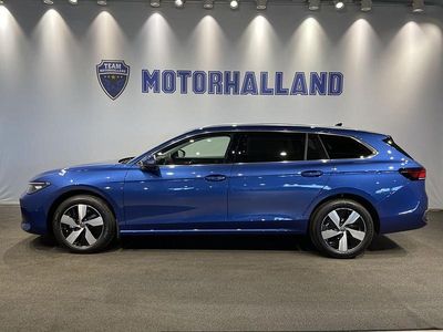 Blå Ny 2025 VW Passat Business Kombi | 409 900 kr (Dyr)