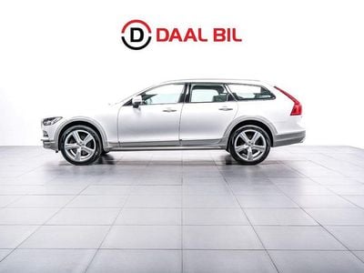 Vit Begagnad 2018 Volvo V90 CC Ocean Race Kombi | 359 700 kr (Marknadspris)