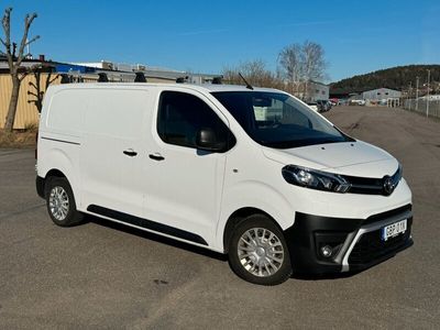 begagnad Toyota Proace 2.0 D-4D Automat inredning Drag Moms Leasebar