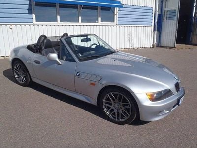 Ljusgrå Begagnad 1998 BMW Z3 Cab | 109 000 kr