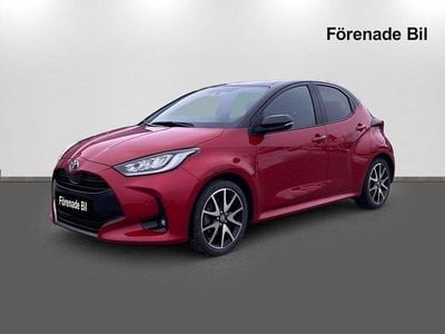 Begagnad Toyota Yaris Hybrid Style 116 HK (85 kW) 2022 Röd Halvkombi
