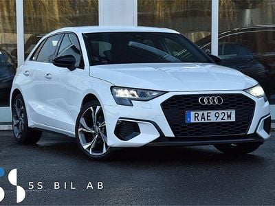 Vit Begagnad 2022 Audi A3 Halvkombi | 264 900 kr (Marknadspris)