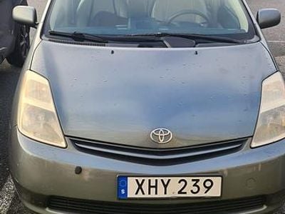 Begagnad 2004 Toyota Prius Halvkombi | 39 000 kr (Bra pris)