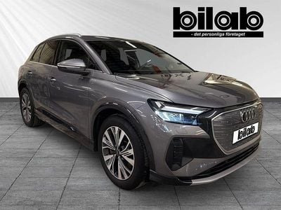 Grå Begagnad 2022 Audi Q4 e-tron Advanced SUV | 375 000 kr (Marknadspris)