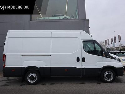 Vit Begagnad 2024 Iveco Daily Van | 389 900 kr