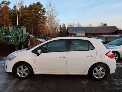 Toyota Auris Hybrid