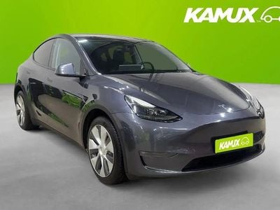 Silver/grå Begagnad 2022 Tesla Model Y SUV | 368 900 kr (Marknadspris)