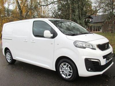 Begagnad Peugeot Expert 150 HK (110 kW) 2021 Vit Van