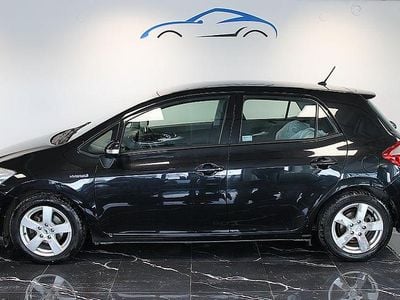 Begagnad Toyota Auris Hybrid Plus 136 HK (100 kW) 2011 Svart Halvkombi