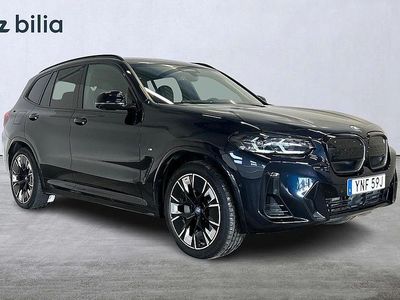 Svart Begagnad 2022 BMW iX3 M Sport SUV | 439 000 kr (Marknadspris)