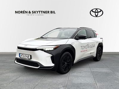 Vit Begagnad 2024 Toyota bZ4X Executive SUV | 539 000 kr