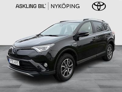 Svart Begagnad 2017 Toyota RAV4 Hybrid Active SUV | 259 000 kr (Marknadspris)